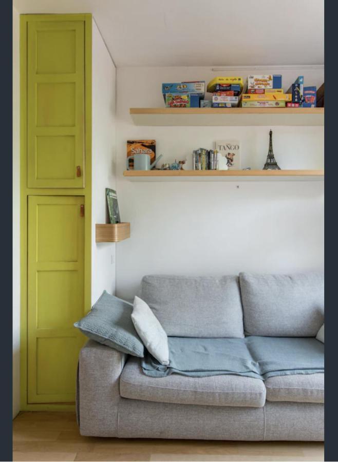 Paris Petit Appartement Lumineux Et Atypique Luaran gambar