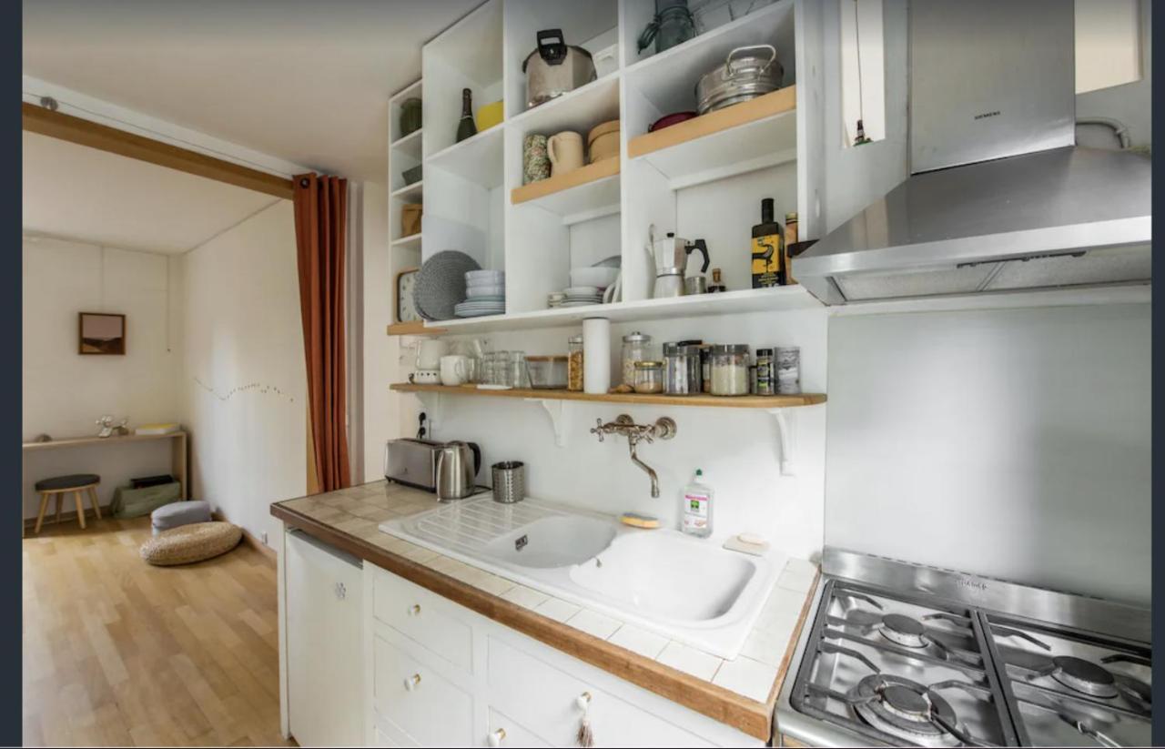 Paris Petit Appartement Lumineux Et Atypique Luaran gambar