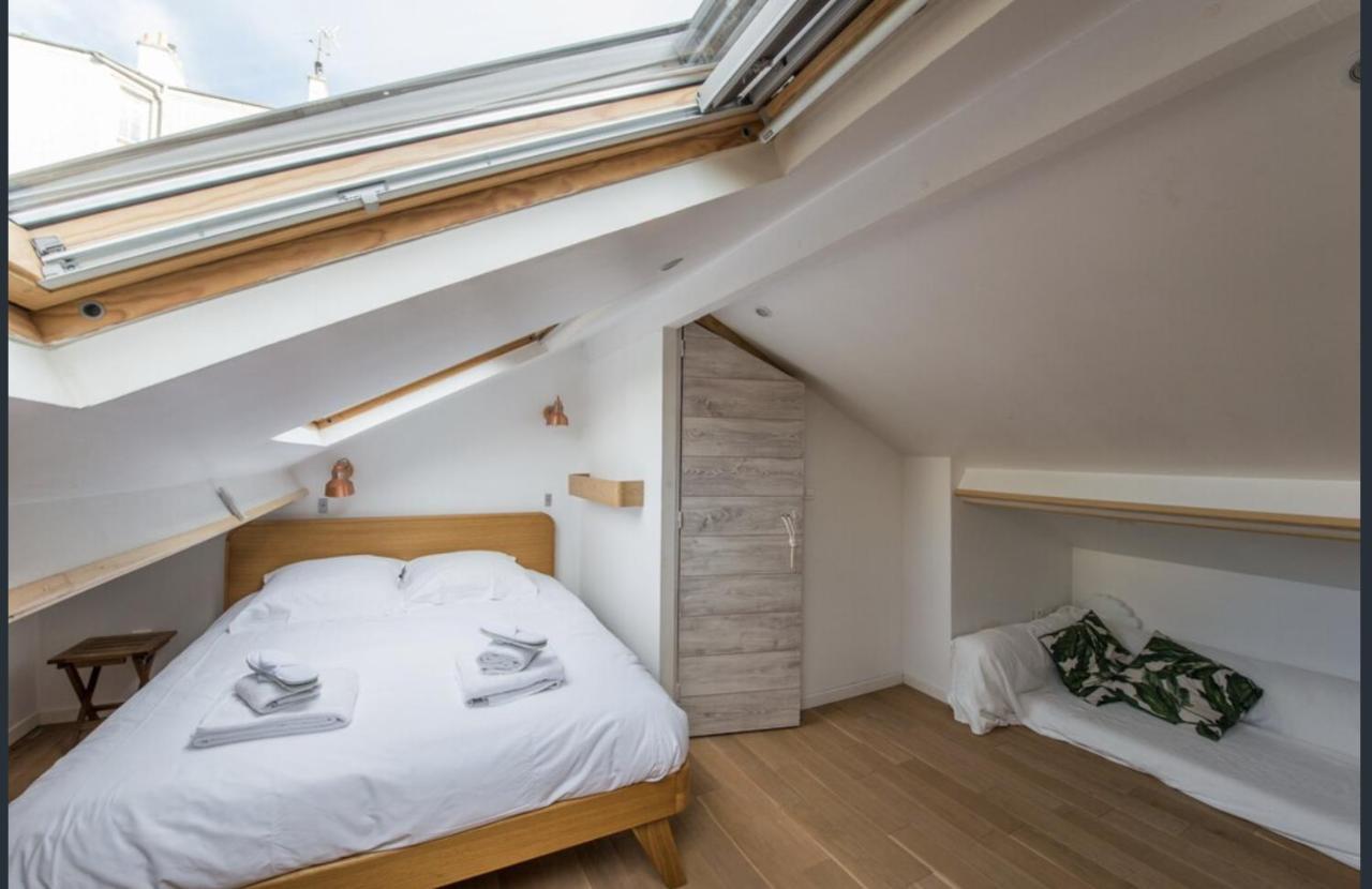 Paris Petit Appartement Lumineux Et Atypique Luaran gambar