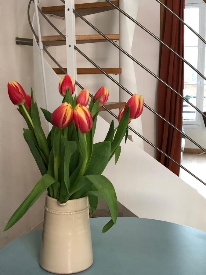 Paris Petit Appartement Lumineux Et Atypique Luaran gambar
