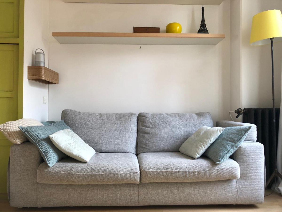 Paris Petit Appartement Lumineux Et Atypique Luaran gambar
